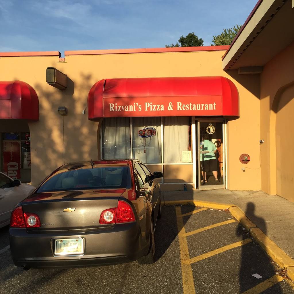 Rizvanis Pizza Restaurant | restaurant | 3322, 635 Straits Turnpike, Watertown, CT 06795, USA | 8609450112 OR +1 860-945-0112