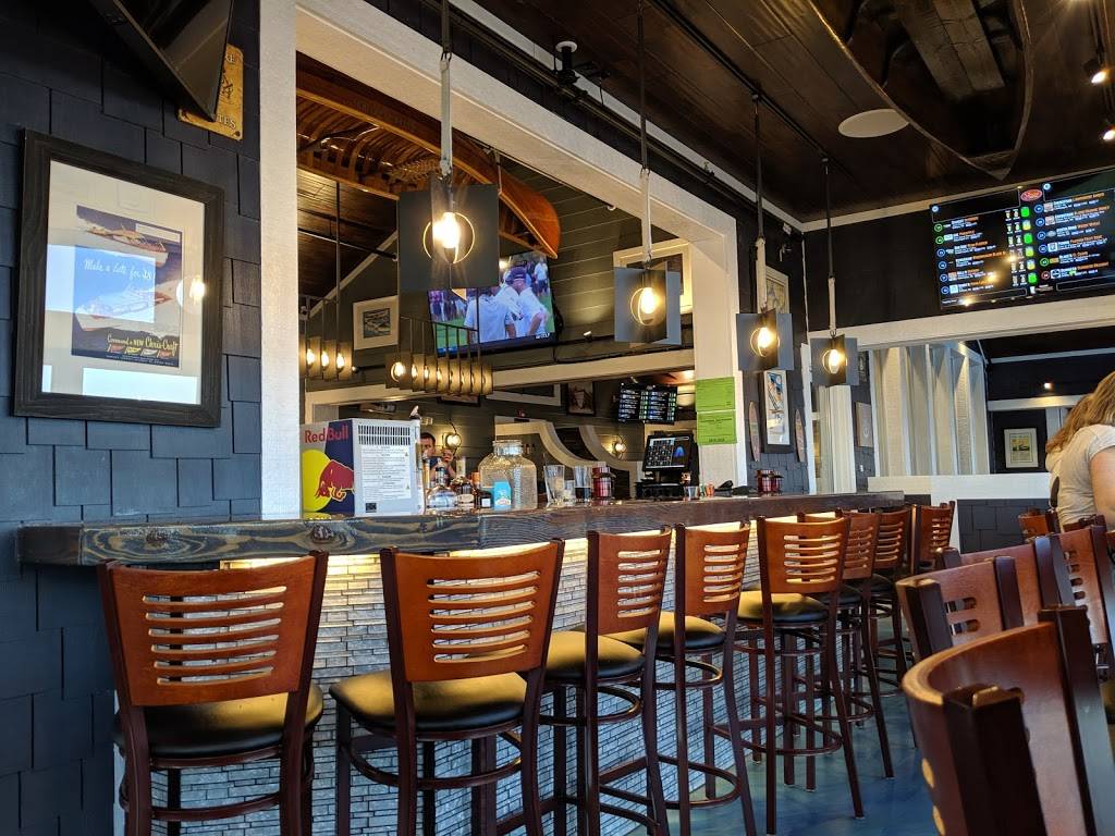 The Hook Lakeside Grill | restaurant | 201 S Huron Ave, Mackinaw City, MI 49701, USA | 2314366124 OR +1 231-436-6124