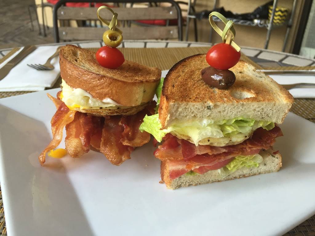 Parmesan Petes | restaurant | 7935 Airport-Pulling Rd, Naples, FL 34109, USA | 2399923663 OR +1 239-992-3663