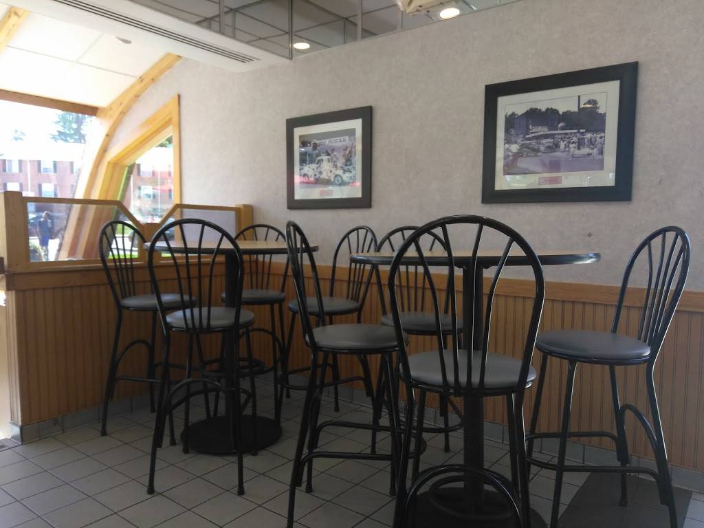 Dairy Queen | restaurant | N86W16326 Appleton Ave, Menomonee Falls, WI 53051, USA | 2622550701 OR +1 262-255-0701