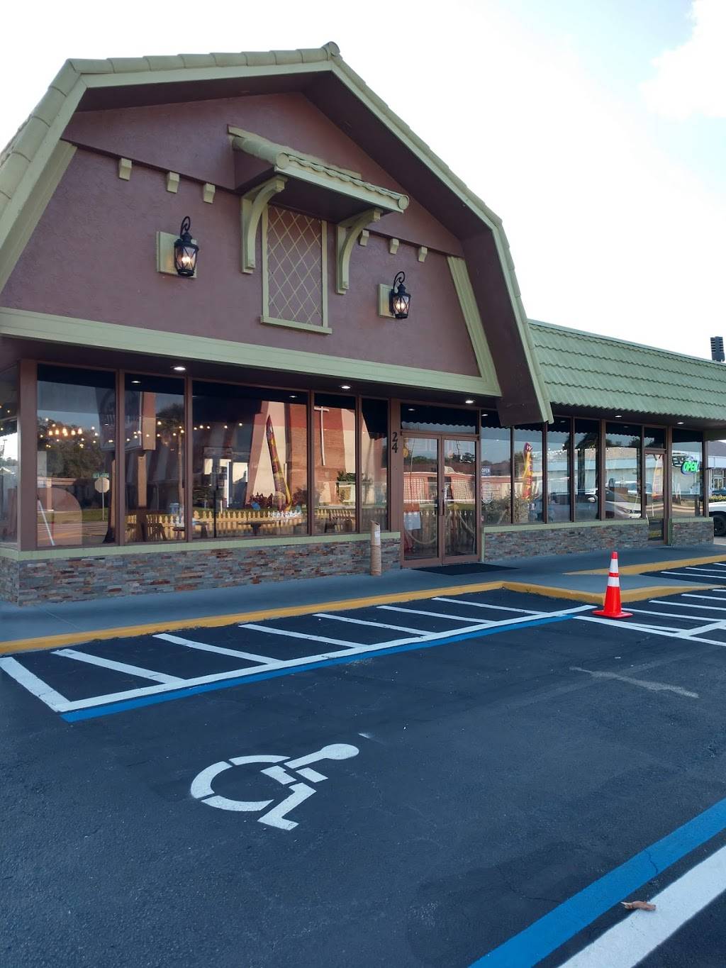 Me-n-Titos Mexican Grill | restaurant | 24 S Babcock St, Melbourne, FL 32901, USA | 3214208486 OR +1 321-420-8486