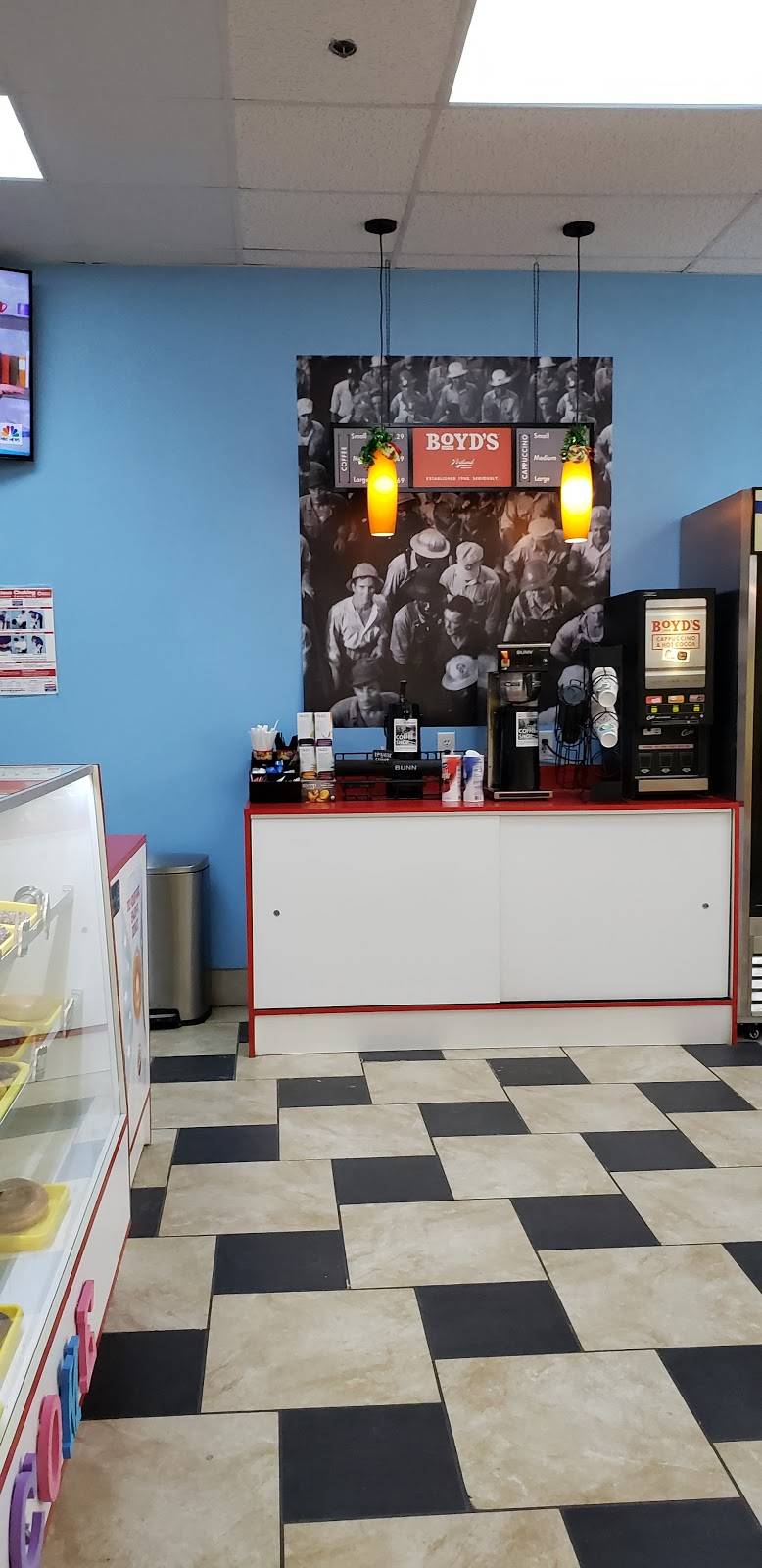 Bakers Dozen Donut | restaurant | 6810 Murphy Rd #200, Sachse, TX 75048, USA | 9724142100 OR +1 972-414-2100