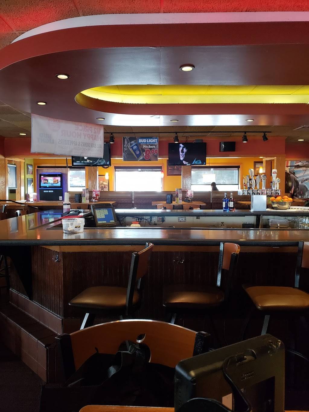 Applebees Grill + Bar | restaurant | 3447 Donnell Dr, Forestville, MD 20747, USA | 3015167800 OR +1 301-516-7800