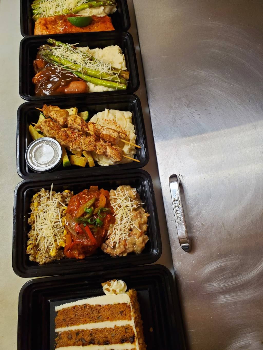 parkway deli & cafe | restaurant | 14000 Quail Springs Pkwy STE 101, Oklahoma City, OK 73134, USA | 4059683770 OR +1 405-968-3770