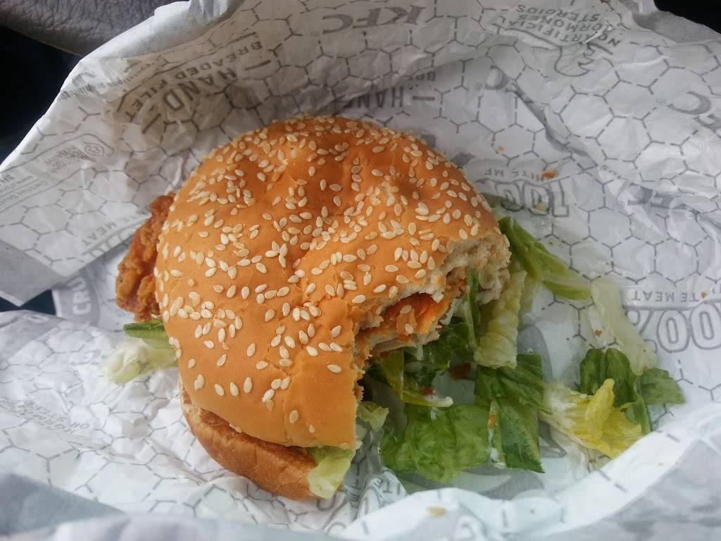 KFC | restaurant | 220 Riggs Rd NE, Washington, DC 20011, USA | 2026350088 OR +1 202-635-0088