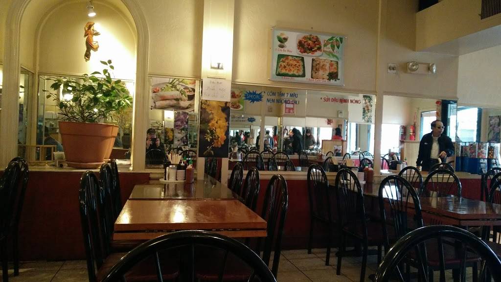 Phở 2000 Restaurant | restaurant | 198 Adams St, Dorchester, MA 02122, USA | 6174361908 OR +1 617-436-1908