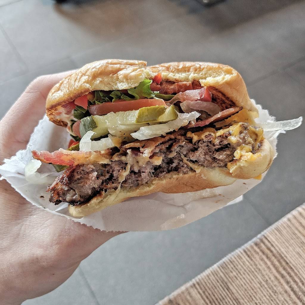 Shake Shack | restaurant | 252 S Brand Blvd, Glendale, CA 91204, USA | 8188581612 OR +1 818-858-1612