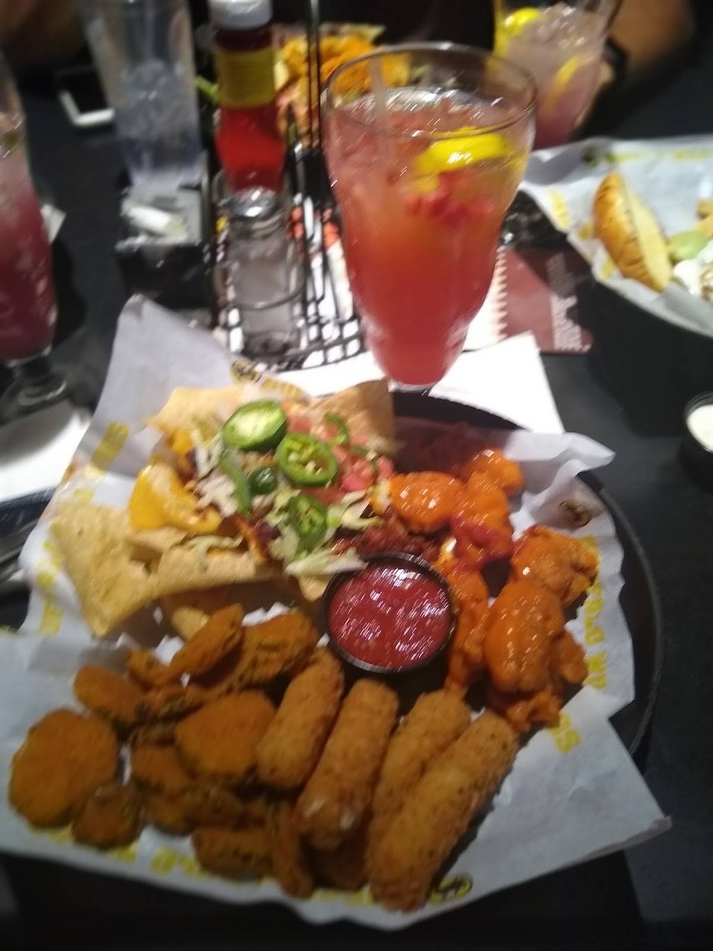 Buffalo Wild Wings | restaurant | 2948 Interstate 45 N #500, Conroe, TX 77303, USA | 9367609995 OR +1 936-760-9995