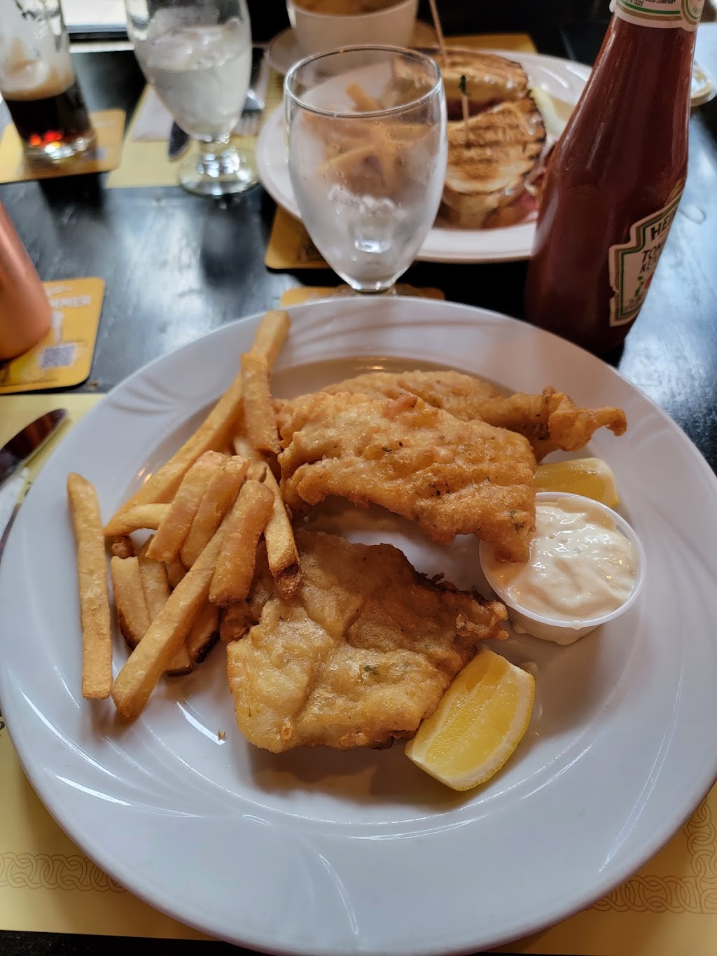 Molly Wee | restaurant | 402 8th Ave, New York, NY 10001, USA | 2129672627 OR +1 212-967-2627