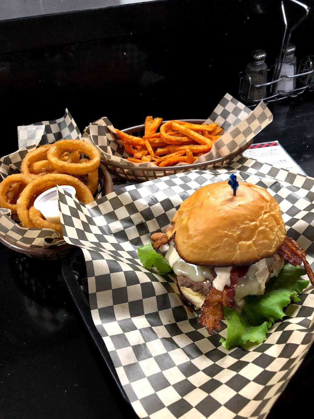 Cosmos Burgers | restaurant | 3831 Crowell Rd, Turlock, CA 95382, USA | 2096649458 OR +1 209-664-9458