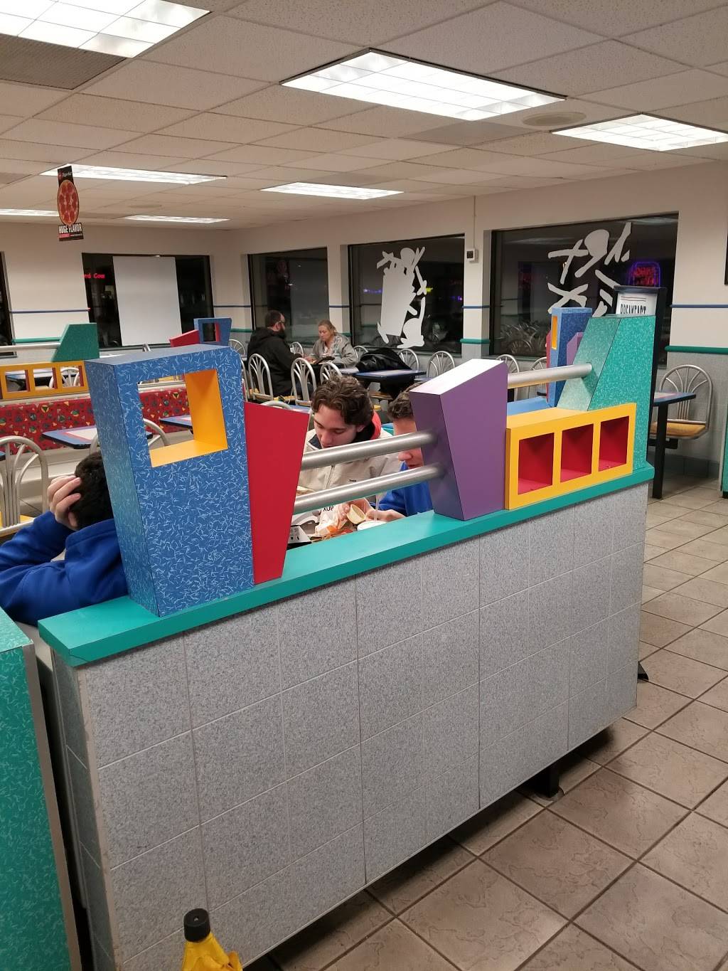 Taco Bell | meal takeaway | 2081 E Grand Ave, Lindenhurst, IL 60046, USA | 8472657677 OR +1 847-265-7677