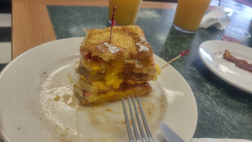 Grandmas Diner | restaurant | 11216 Capital Blvd #106, Wake Forest, NC 27587, USA | 9195569600 OR +1 919-556-9600