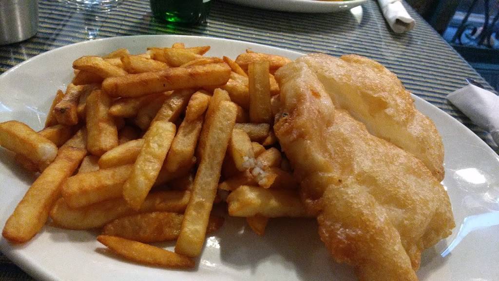 Johns Fish N Chips | meal takeaway | 5090 Dundas St W, Etobicoke, ON M9A 1C2, Canada | 4162313474 OR +1 416-231-3474