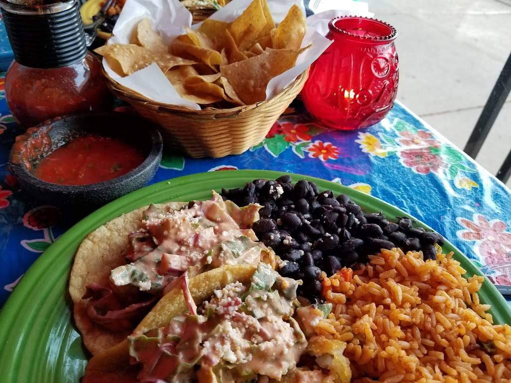 Sergios Place | restaurant | 6966 W North Ave, Chicago, IL 60707, USA | 7736225555 OR +1 773-622-5555