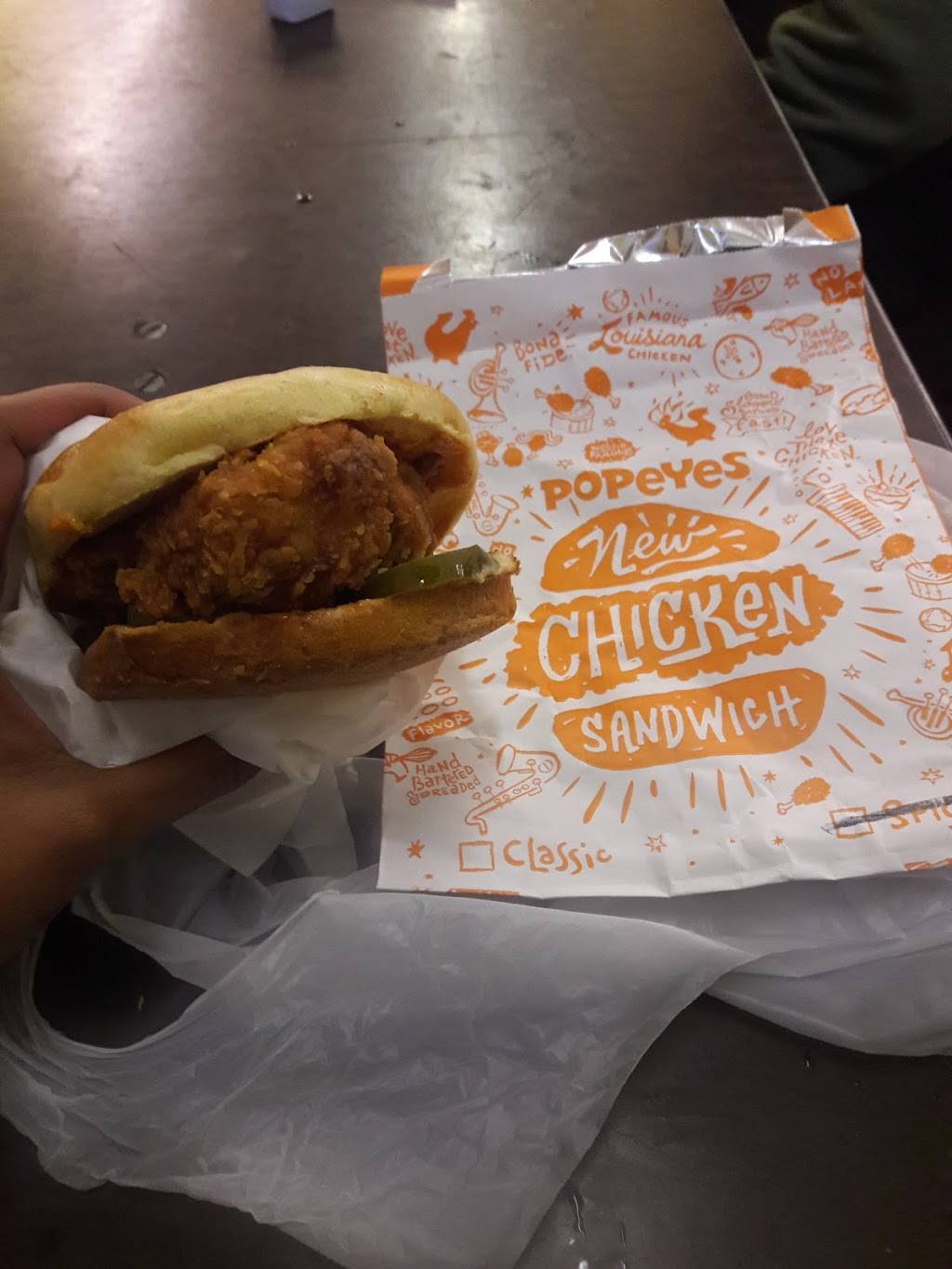 Popeyes Louisiana Kitchen | restaurant | 327 Spring Garden St, Philadelphia, PA 19123, USA | 2672392105 OR +1 267-239-2105