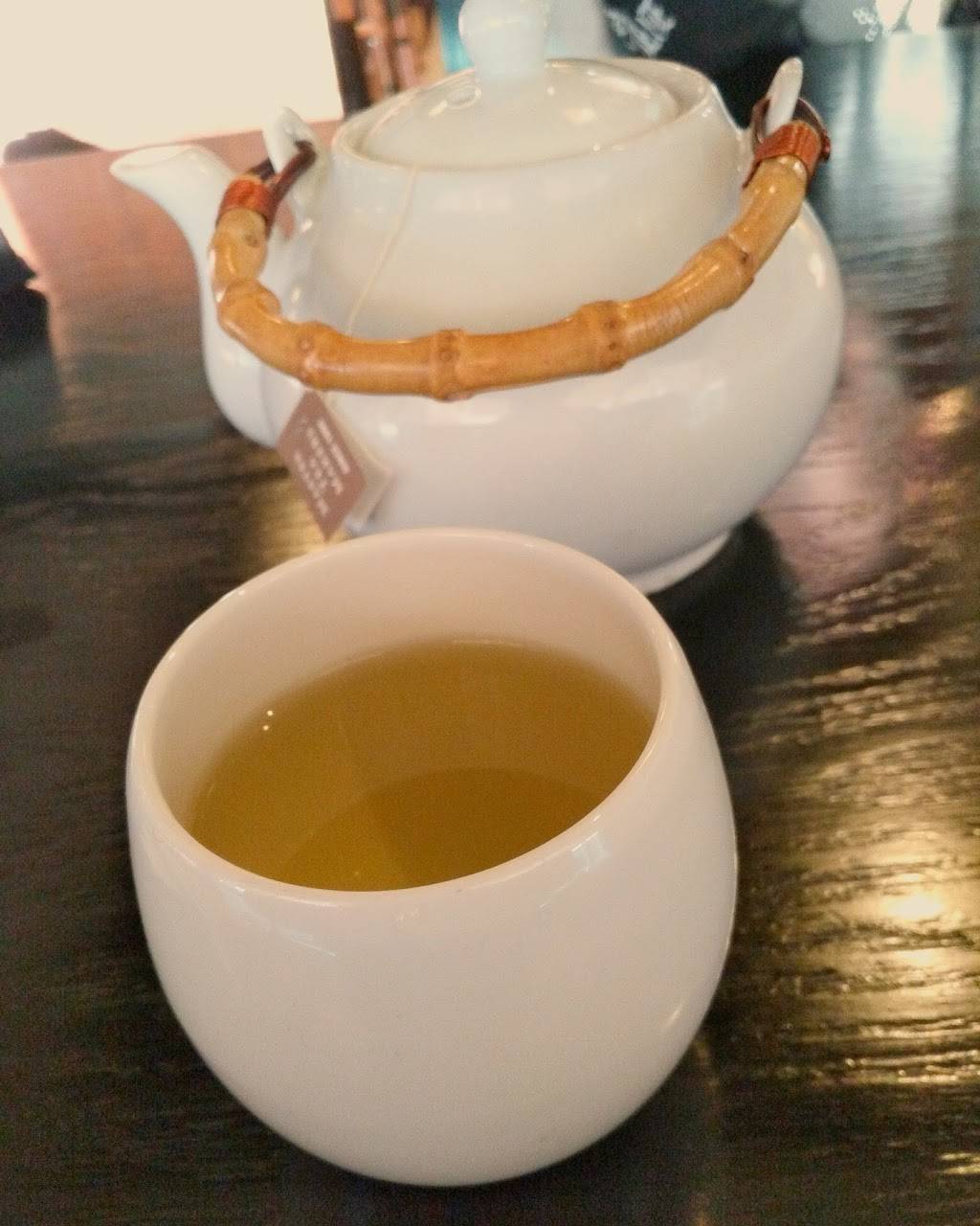 Katsura Sushi Bar | restaurant | 5380 N Mesa St #101, El Paso, TX 79912, USA | 9155846160 OR +1 915-584-6160