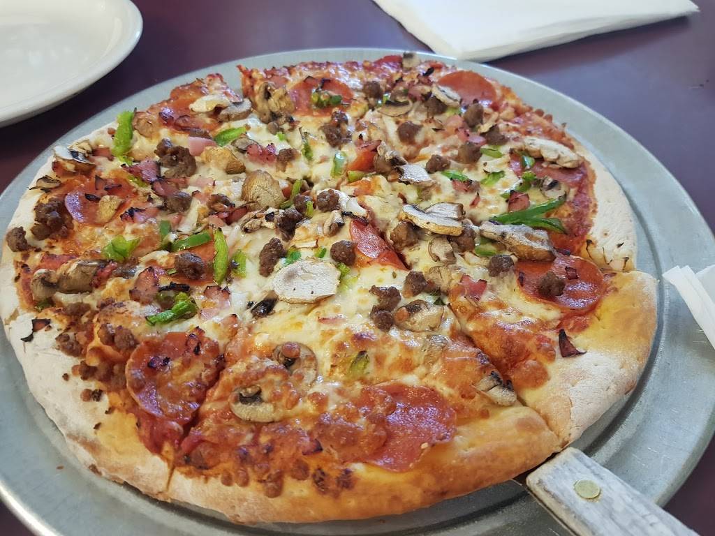 Gondolier | restaurant | 1603 US-64, Ocoee, TN 37361, USA | 4233387299 OR +1 423-338-7299