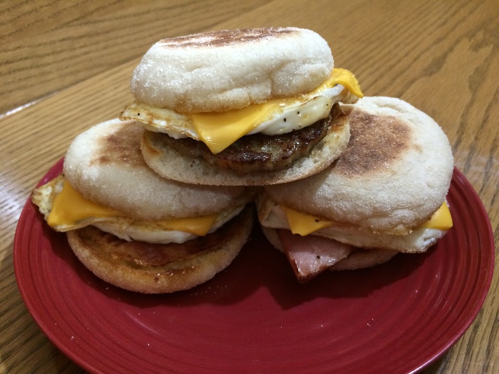 B & B Express | restaurant | N6714 County Rd W, Mt Calvary, WI 53057, USA | 9209236655 OR +1 920-923-6655