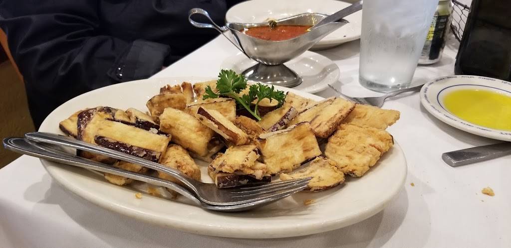 Greek Islands | restaurant | 300 E 22nd St, Lombard, IL 60148, USA | 6309324545 OR +1 630-932-4545