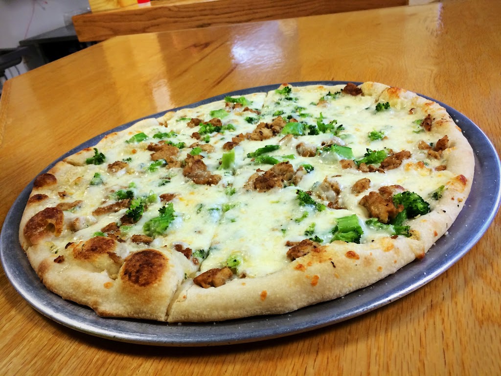 Bella Pizza Pasta & Subs | restaurant | 1625 Main St, Clifton Forge, VA 24422, USA | 5408624548 OR +1 540-862-4548