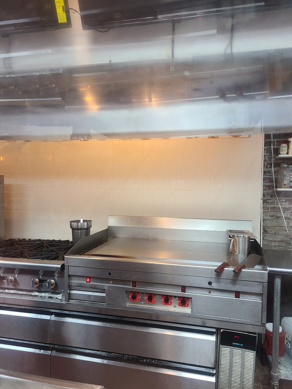 Mimis Cuisine | restaurant | 34 S Eutaw St, Baltimore, MD 21201, USA | 4102445540 OR +1 410-244-5540