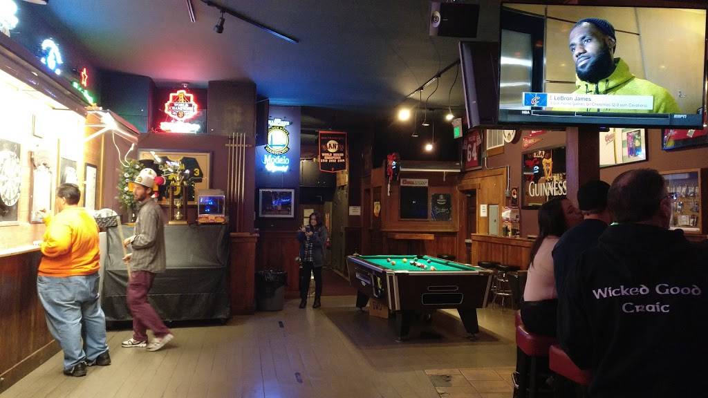 The Four Deuces | restaurant | 2319 Taraval, San Francisco, CA 94116, USA | 4155669122 OR +1 415-566-9122