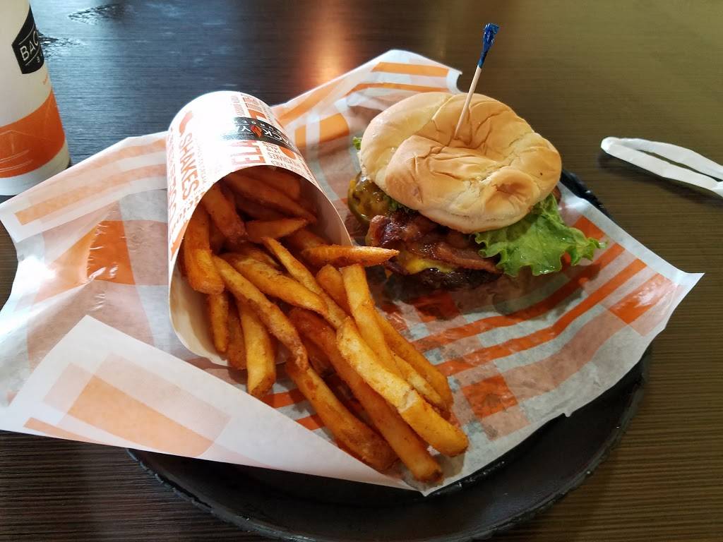 Back Yard Burgers | restaurant | 7545 Goodman Rd, Olive Branch, MS 38654, USA | 6628932221 OR +1 662-893-2221