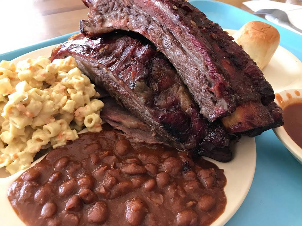 The Barbecue Pit | restaurant | 2390 Fletcher Pkwy, El Cajon, CA 92020, USA | 6194625434 OR +1 619-462-5434