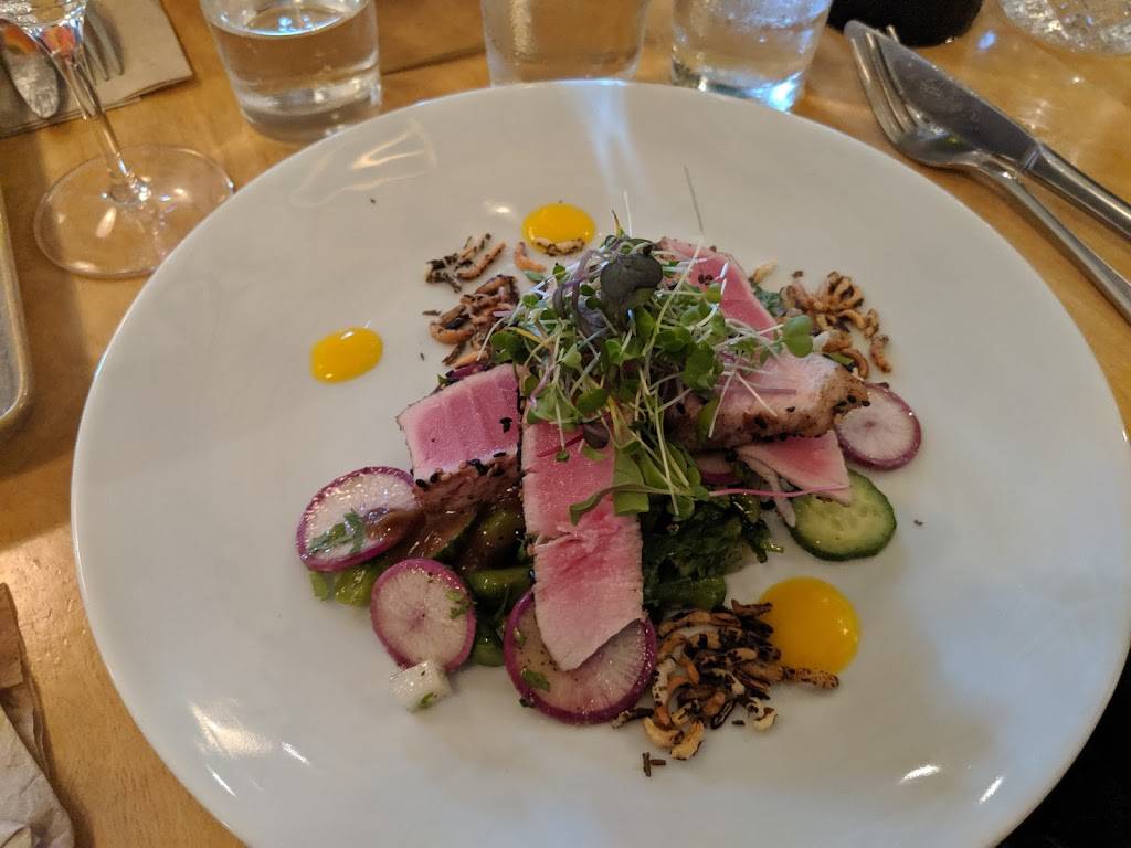 Magnolia | restaurant | 2600 Rue William-Tremblay#120, Montréal, QC H1Y 3J2, Canada | 5145435300 OR +1 514-543-5300