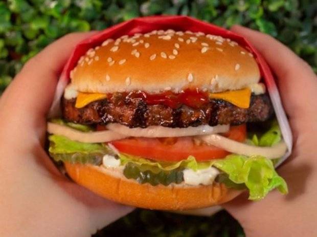 Carls Jr. | restaurant | 306 N Nevada Ave, Colorado Springs, CO 80903, USA | 7196324945 OR +1 719-632-4945