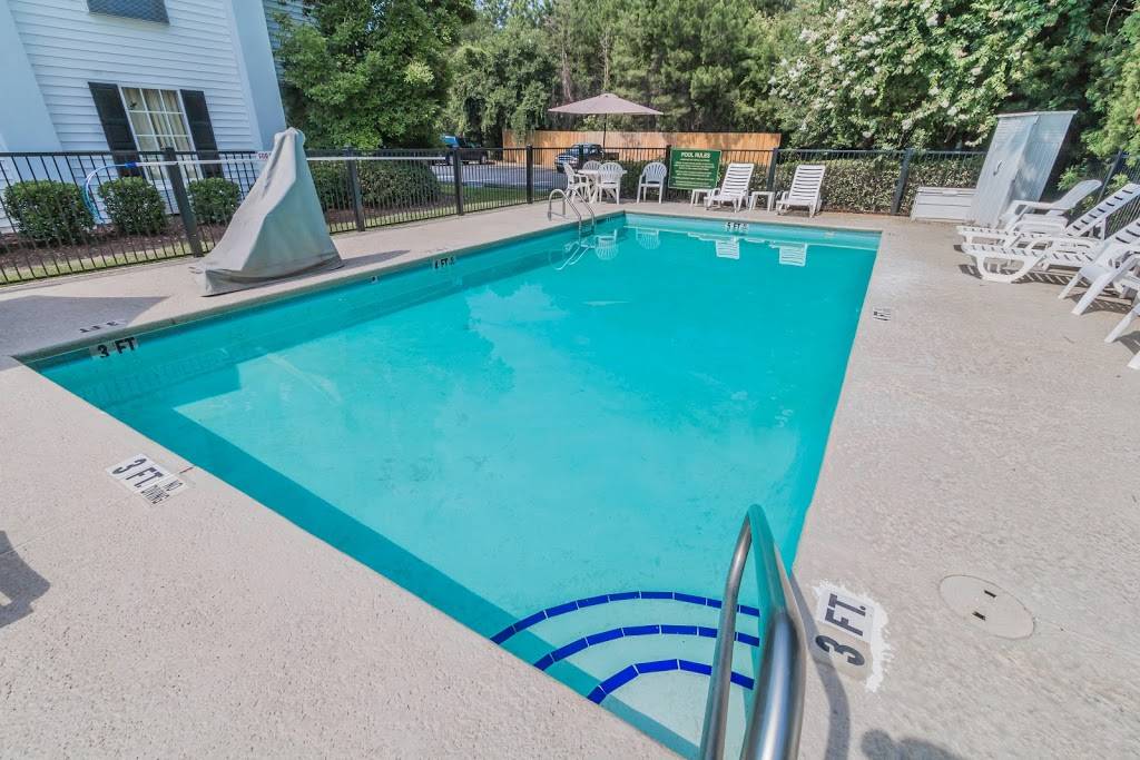 Quality Inn Pooler - Savannah I-95 | restaurant | 125 Bourne Ave, Pooler, GA 31322, USA | 9127480017 OR +1 912-748-0017