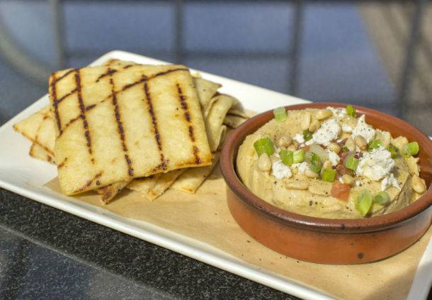 Legends Sports Bar & Grill | restaurant | 111 Crawford Ave, Conshohocken, PA 19428, USA | 6102609400 OR +1 610-260-9400