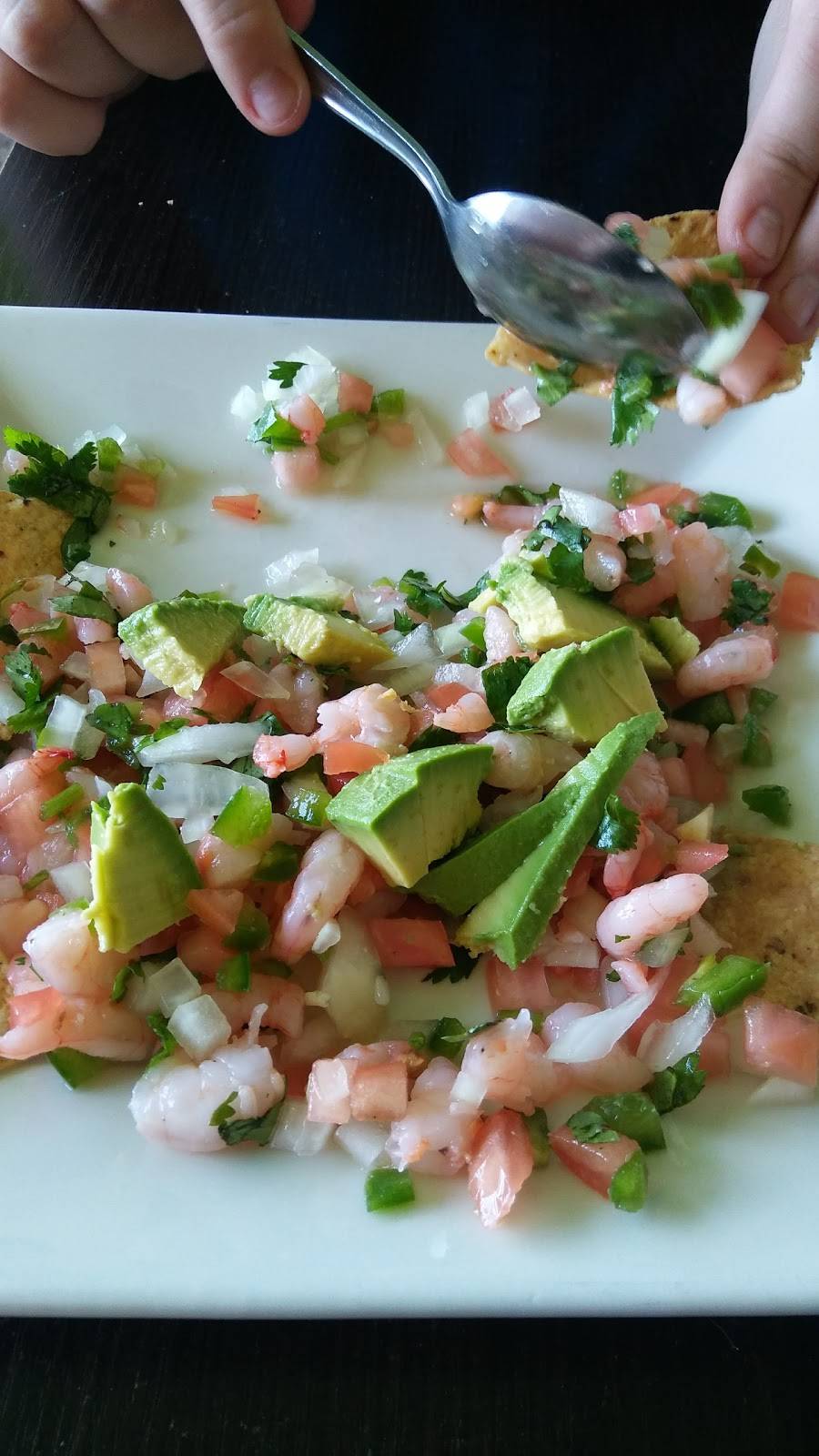 Cantarittos Taqueria & Bar | restaurant | 2312 Hassell Rd, Hoffman Estates, IL 60169, USA | 8472781572 OR +1 847-278-1572