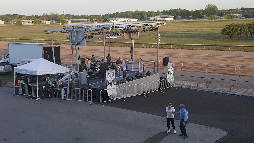 Finger Lakes Gaming & Racetrack | restaurant | 5857 NY-96, Farmington, NY 14425, USA | 5859243232 OR +1 585-924-3232