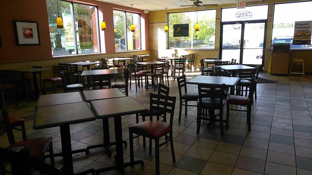 Subway | restaurant | 3822 Fenton Rd, Flint, MI 48507, USA | 8102343248 OR +1 810-234-3248