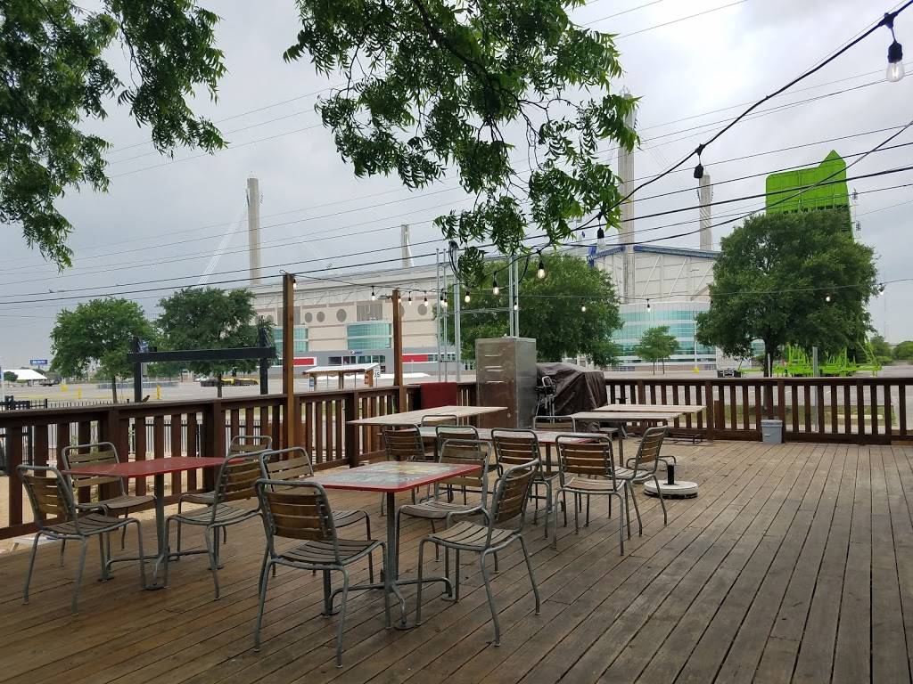 The Cherrity Bar | restaurant | 302 Montana St, San Antonio, TX 78203, USA | 2105980496 OR +1 210-598-0496