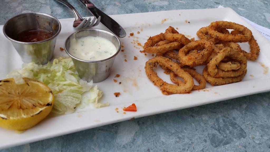 Shoeless Joes Sports Grill | restaurant | 5 Clair Rd W #5, Guelph, ON N1L 0A6, Canada | 5198271212 OR +1 519-827-1212