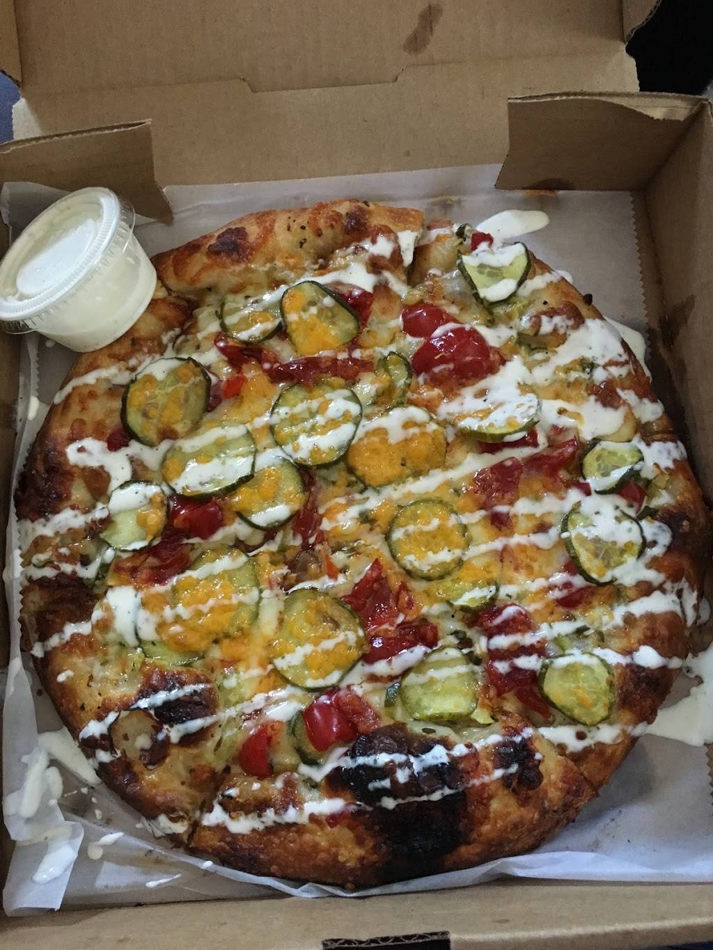 Clubhouse Pizzeria | restaurant | 141 W South St, Connellsville, PA 15425, USA | 7246032637 OR +1 724-603-2637