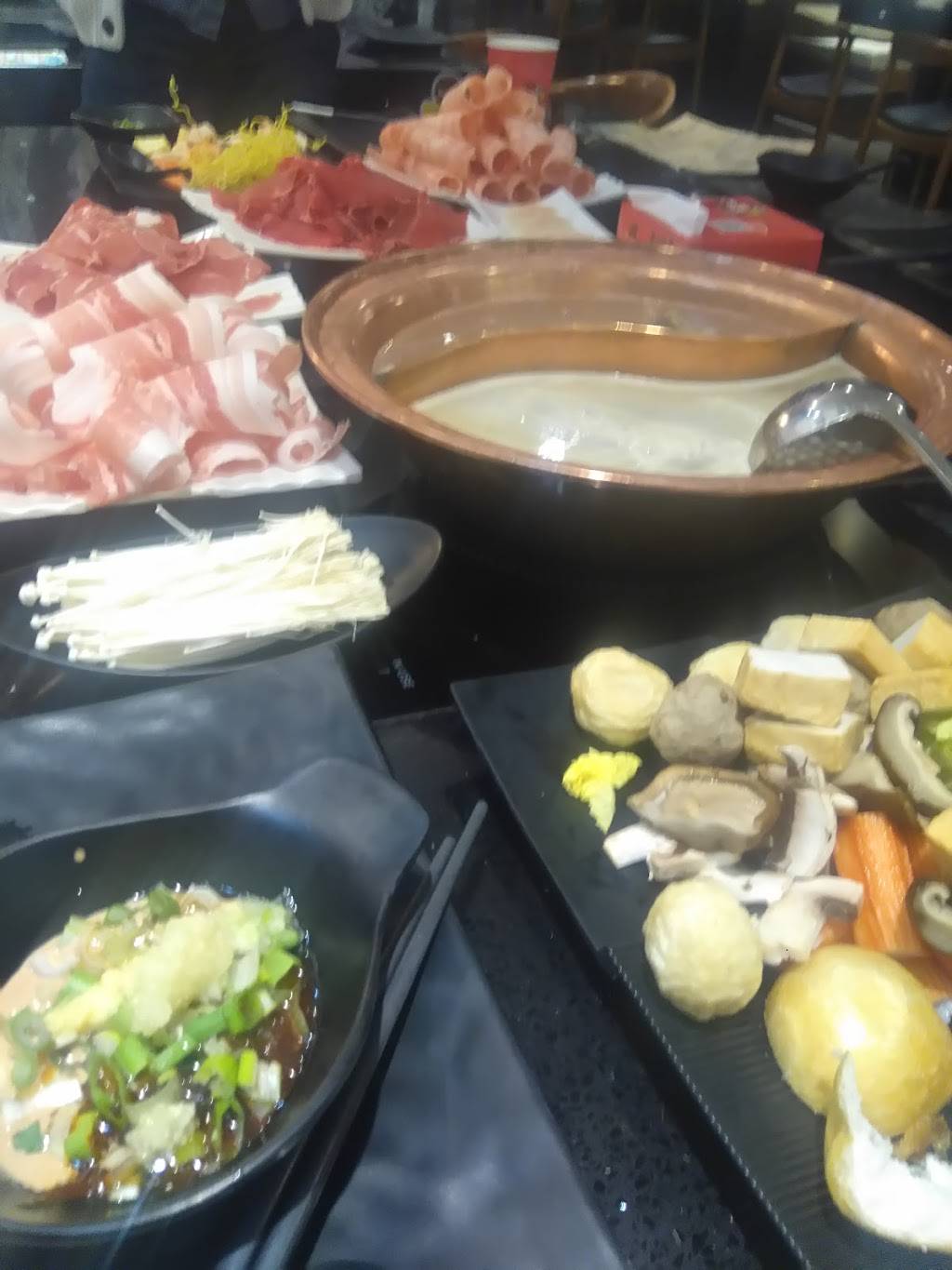 Porcelain Hotpot & Lounge | restaurant | 1122 Main St W, Hamilton, ON L8S 1C1, Canada | 2893966993 OR +1 289-396-6993