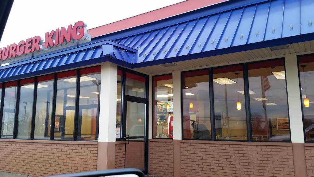 Burger King | restaurant | 1201 E Ridge Rd, Griffith, IN 46319, USA | 2198388555 OR +1 219-838-8555