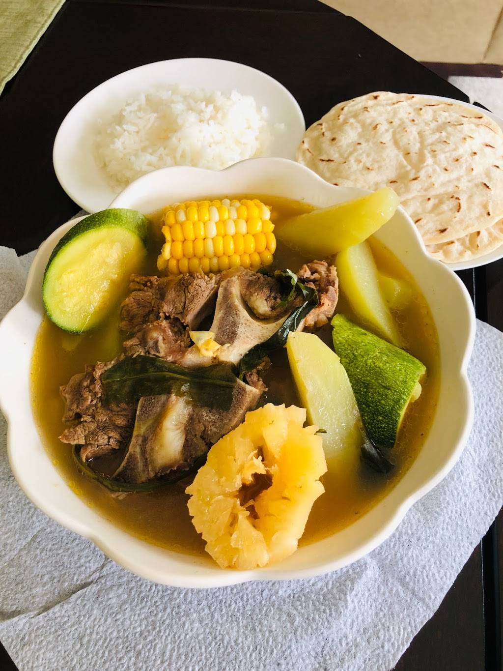 Gupers Cuisine | restaurant | 149 West Road, Houston, TX 77037, USA | 8327046806 OR +1 832-704-6806