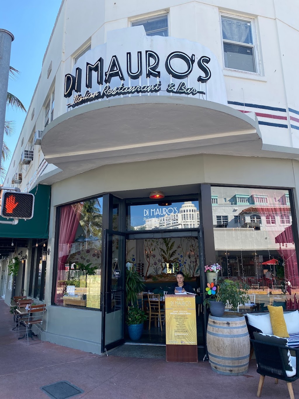 Di Mauro`s Italian Restaurant & Bar | restaurant | 1464 Washington Ave, Miami Beach, FL 33139, USA | 3056735774 OR +1 305-673-5774