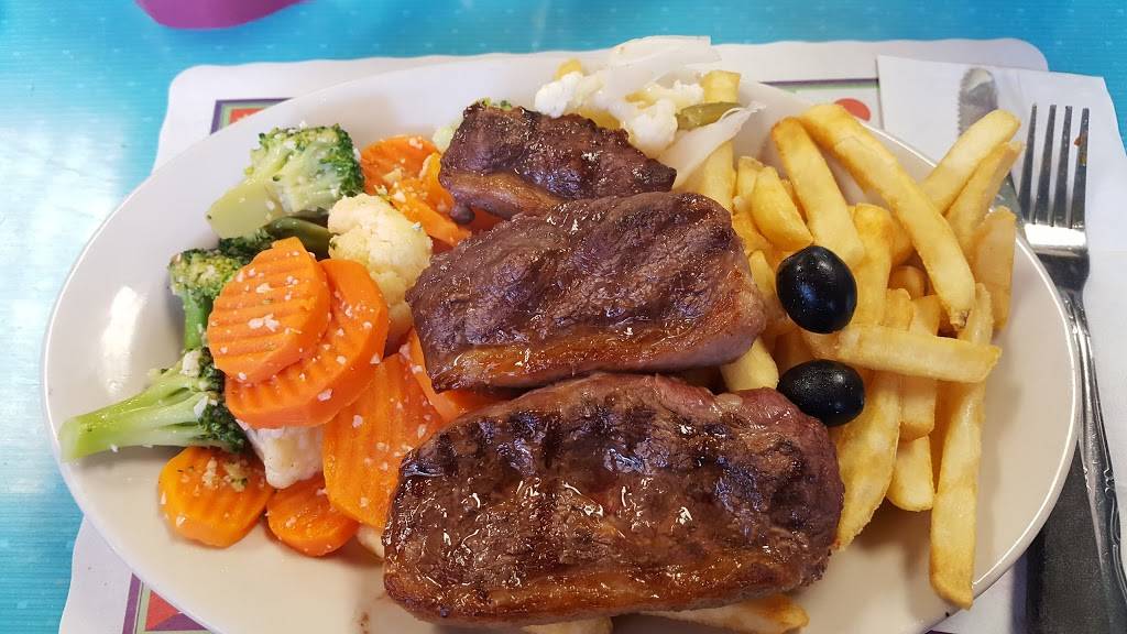 Family BBQ | restaurant | 306 Somerset St, North Plainfield, NJ 07060, USA | 9085488053 OR +1 908-548-8053