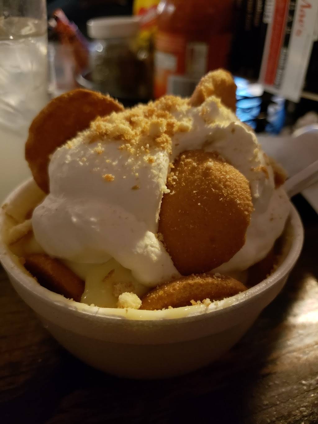 Shirley Maes Cafe | restaurant | 802 S Clay St, Louisville, KY 40203, USA | 5025895295 OR +1 502-589-5295