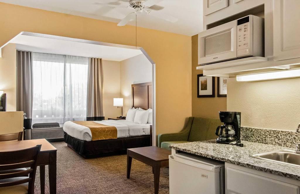 Comfort Suites Maingate East | restaurant | 2775 Florida Plaza Blvd, Kissimmee, FL 34746, USA | 4073977848 OR +1 407-397-7848