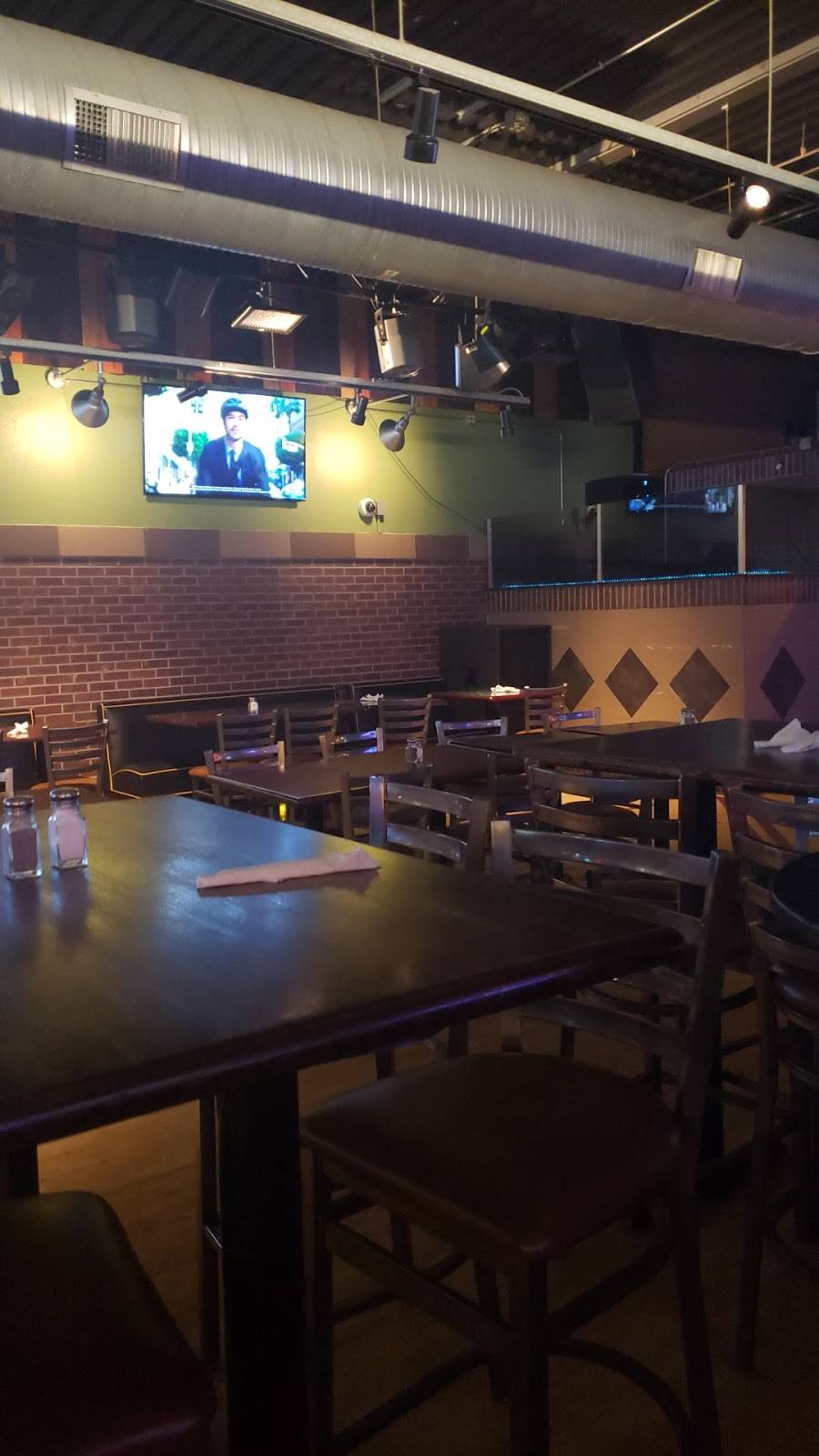 Ol Wisco Bar & Grill | restaurant | 328 E Walworth Ave, Delavan, WI 53115, USA | 2627283995 OR +1 262-728-3995