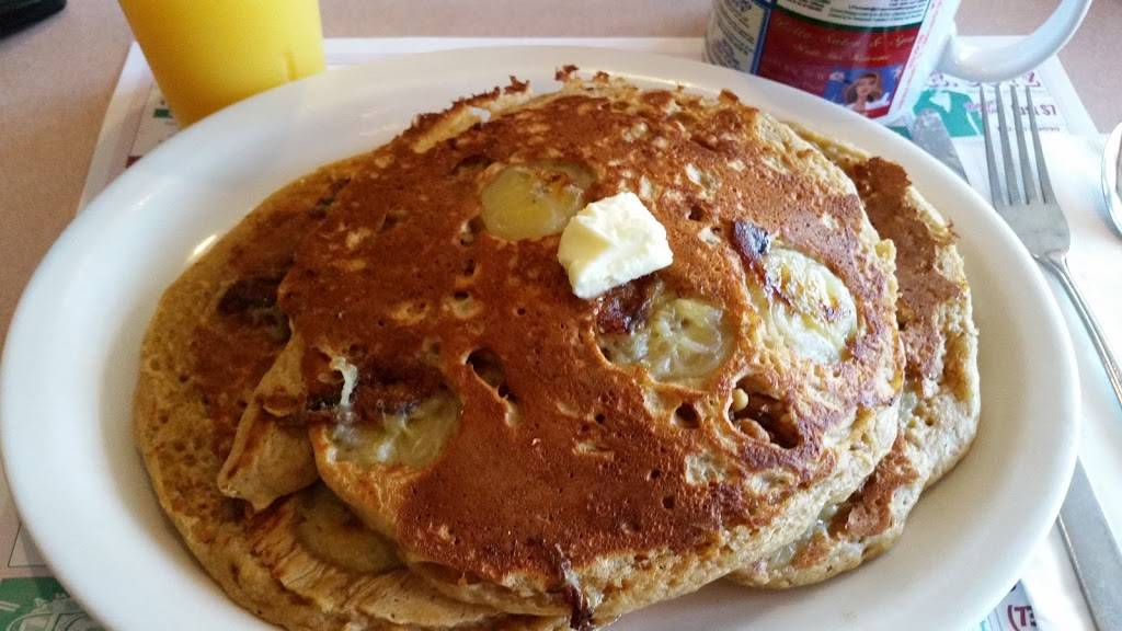 Sandys Cozy Corner | restaurant | 414 NJ-70, Lakehurst, NJ 08733, USA | 7326577088 OR +1 732-657-7088