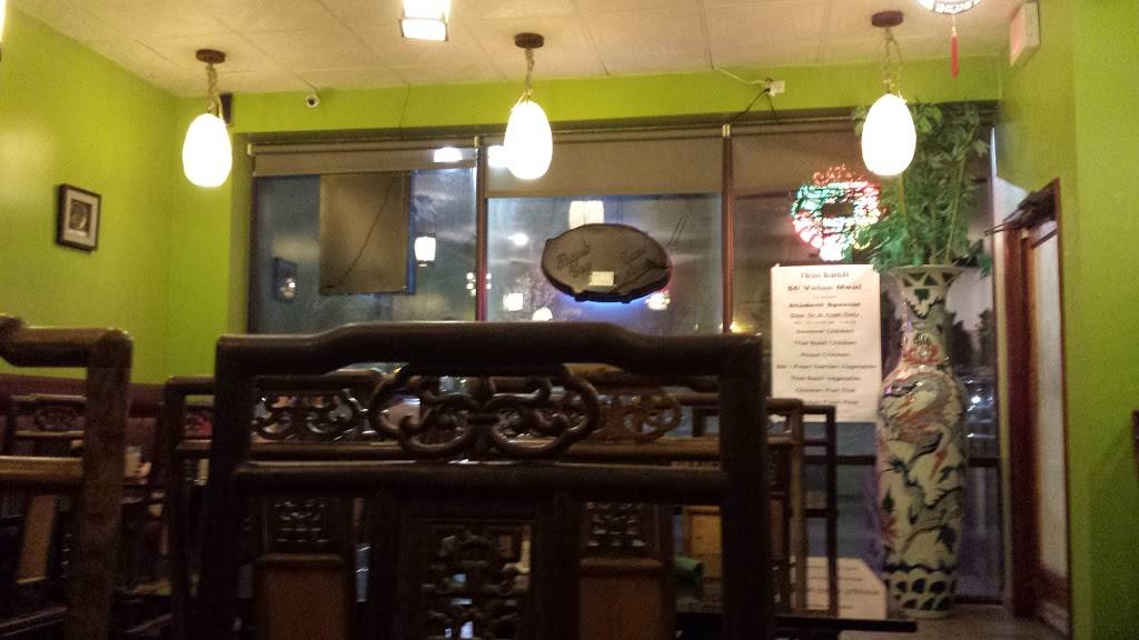 Thai Basil | restaurant | 7456 S Simms St, Littleton, CO 80127, USA | 7209228888 OR +1 720-922-8888