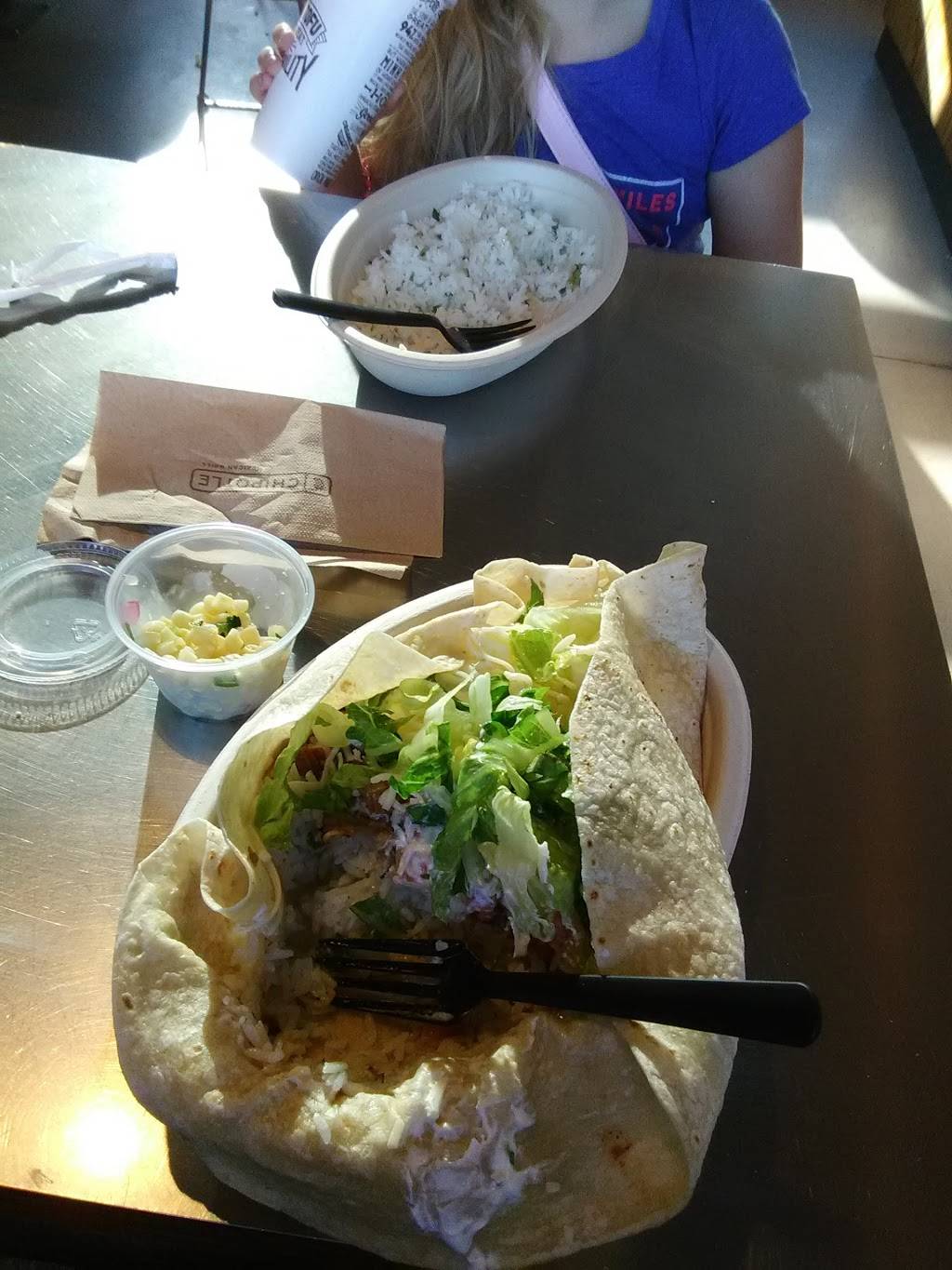 Chipotle Mexican Grill | restaurant | 16729 Lorain Ave, Cleveland, OH 44111, USA | 2164723209 OR +1 216-472-3209