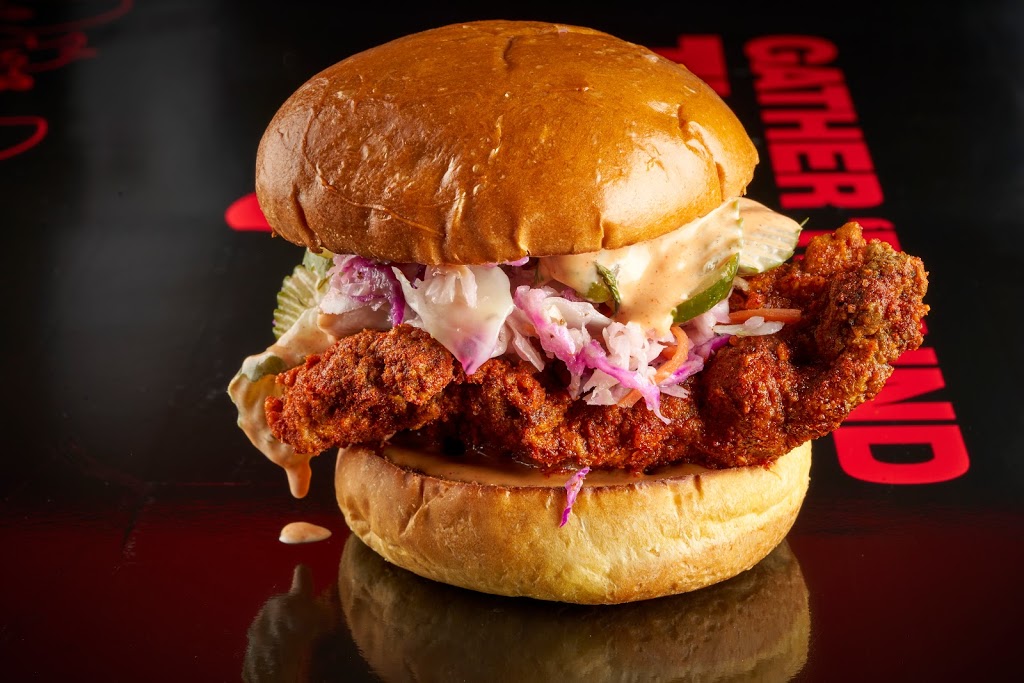 Hot Chicks Chicken | restaurant | 1885 Dallas Pkwy Suite 300, Plano, TX 75093, USA | 2147580310 OR +1 214-758-0310